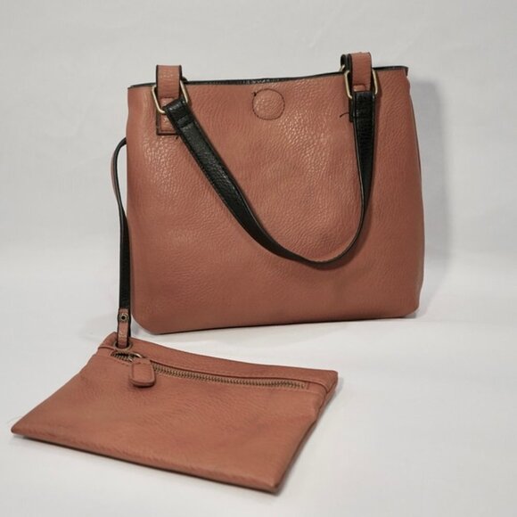 G.H. Bass & Co. Handbags - G.H Bass & CO Reversible Cross Body/ Shoulder Purse with Matching Wallet